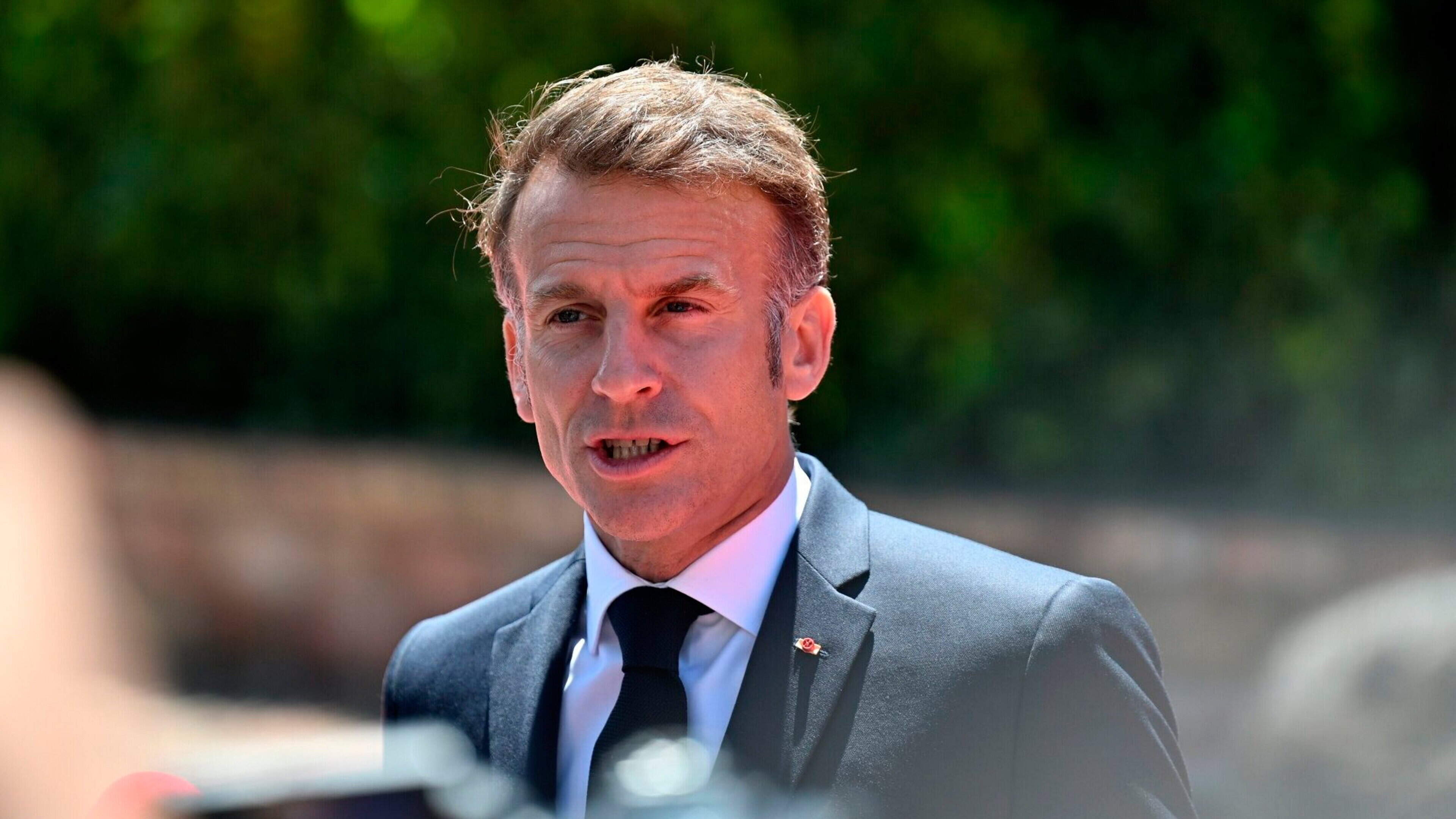 French president Emmanuel Macron admits ‘unacceptable’ state failure after death of missing girl (11)